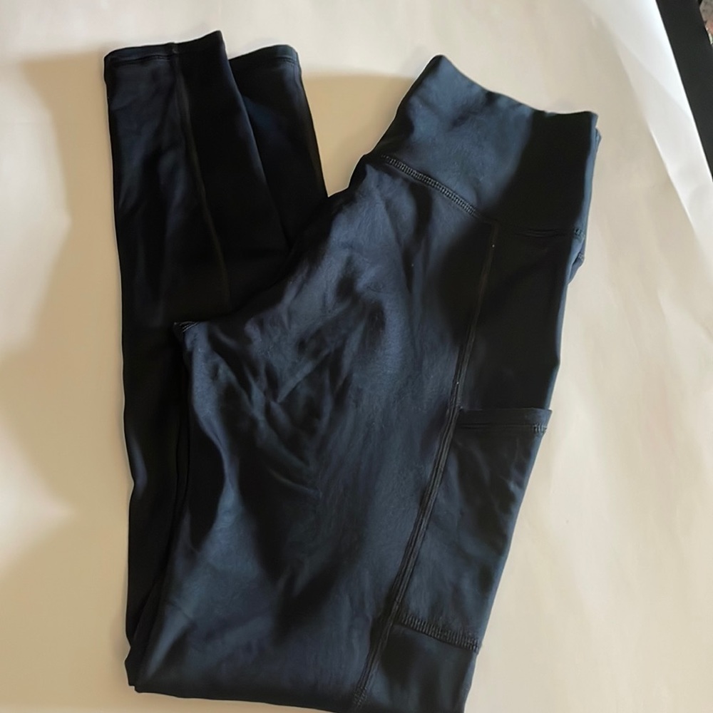 OFFLINE By Aerie The Hugger High Waisted Pocket Legging Size M
